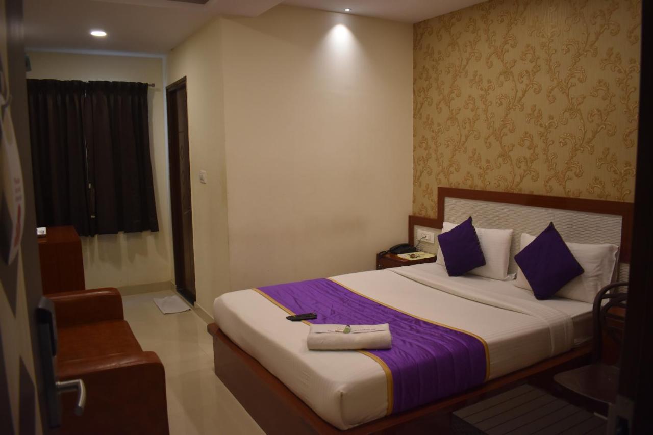 Hotel Ur Comforts Jayanagar Bangalore Eksteriør bilde